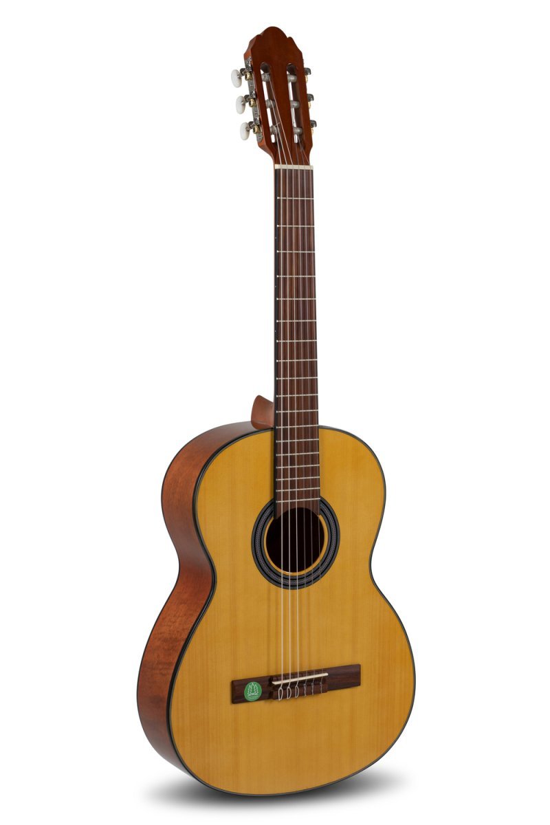 GEWA Student 4/4-Size Solid Top Classical Guitar – Natural Spruce