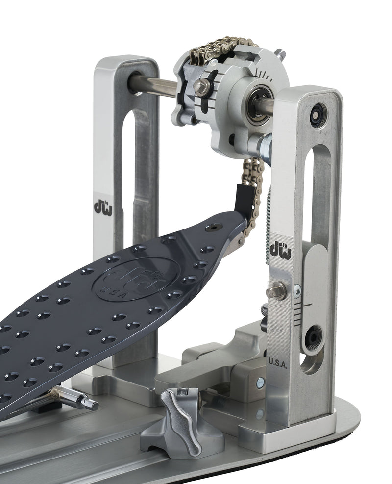 DW DWCPMCDXF MFG Series Chain Drive Single Bass Drum Pedal – Extended Footboard