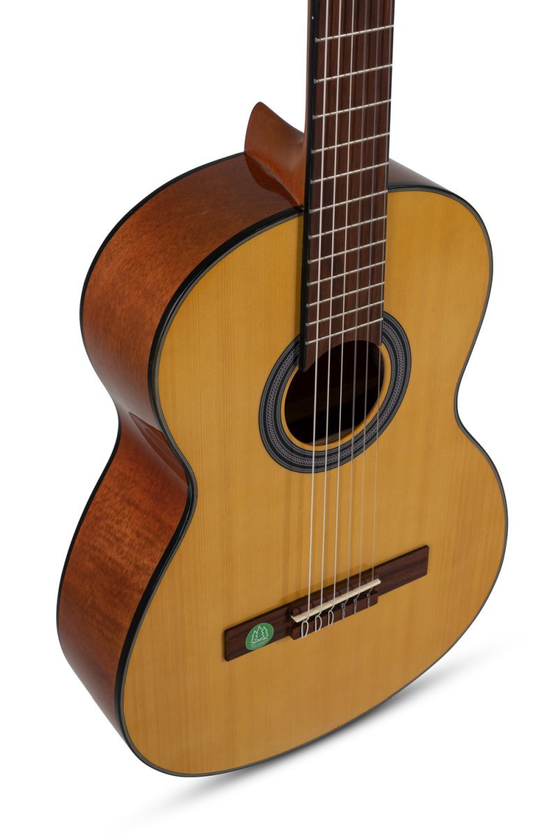 GEWA Student 4/4-Size Solid Top Classical Guitar – Natural Spruce