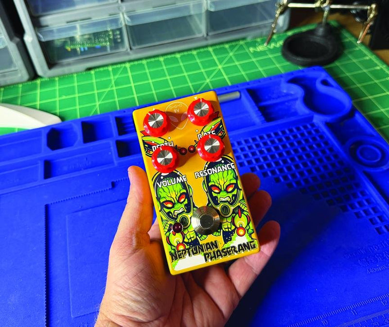 Interstellar Neptunian Phaserang 4-Stage Analog Phaser Guitar Pedal - Yellow