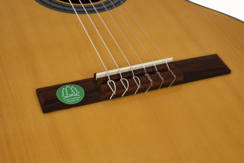 GEWA Student 4/4-Size Solid Top Classical Guitar – Natural Spruce