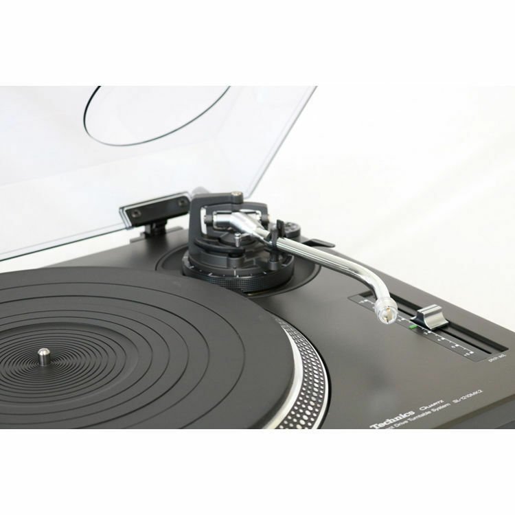 Technics SL-1210MK2 Classic Quartz Direct-Drive Professional DJ Turntable