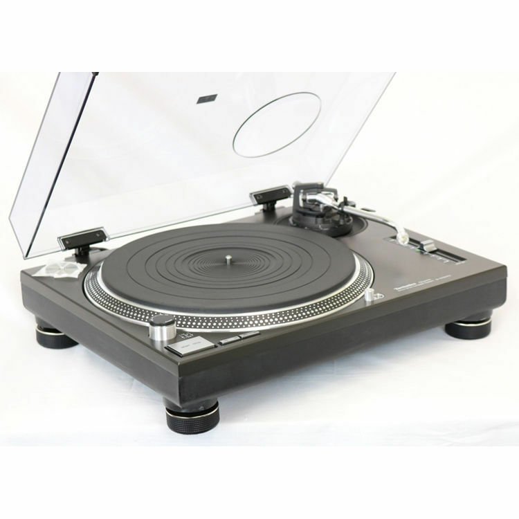 Technics SL-1210MK2 Classic Quartz Direct-Drive Professional DJ Turntable